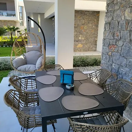 Villa Olea Valley T2